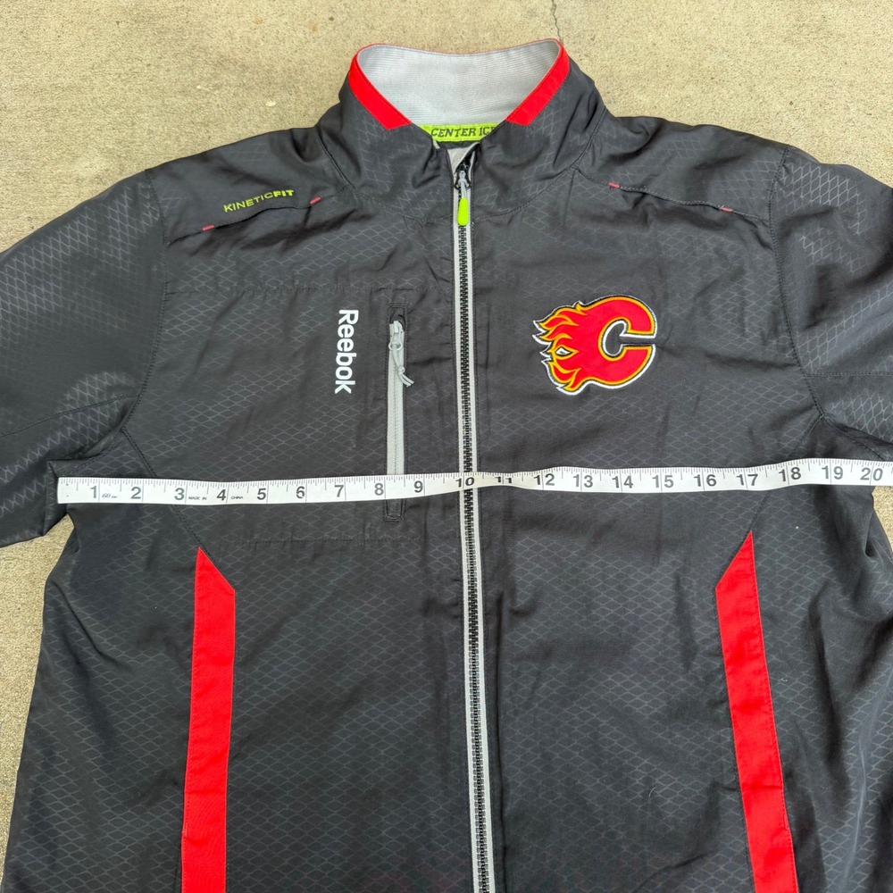Reebok Calgary Flames NHL Center Ice KineticFit Jacket Mens Small Black Red - Picture 4 of 8